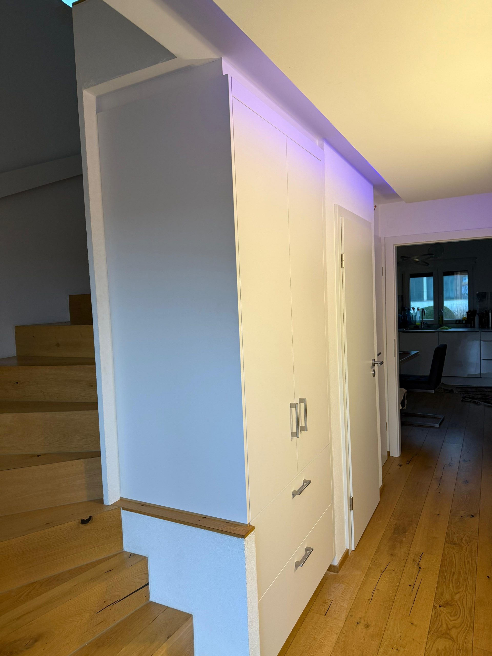 Garderobe neu, weiß