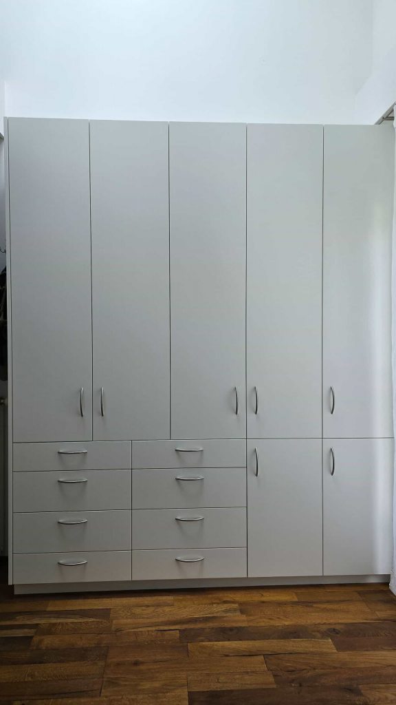 Wandschrank